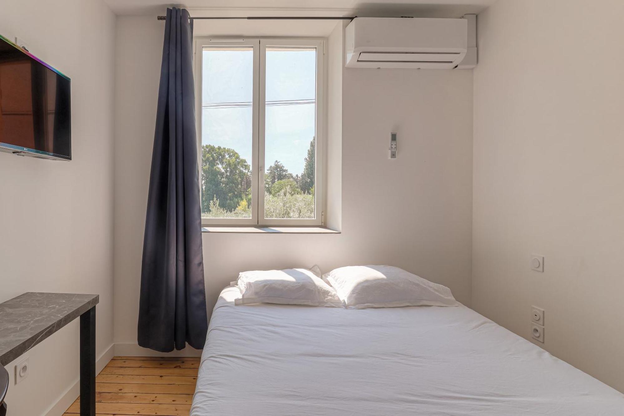 Le Berlin - Les Appartements De L'Olivier Loyettes Экстерьер фото